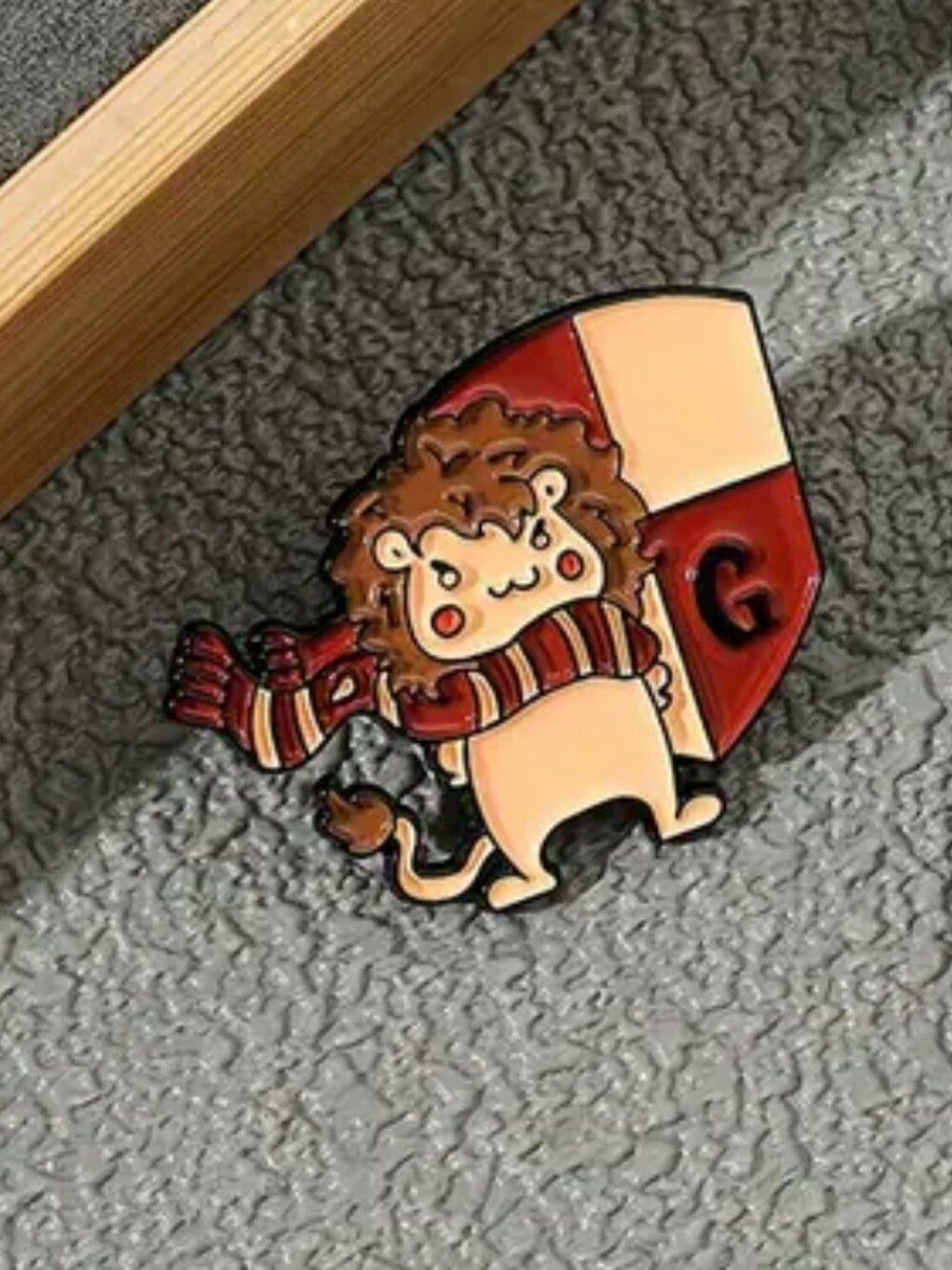2$ Add On⭐ Gryffindor Pin